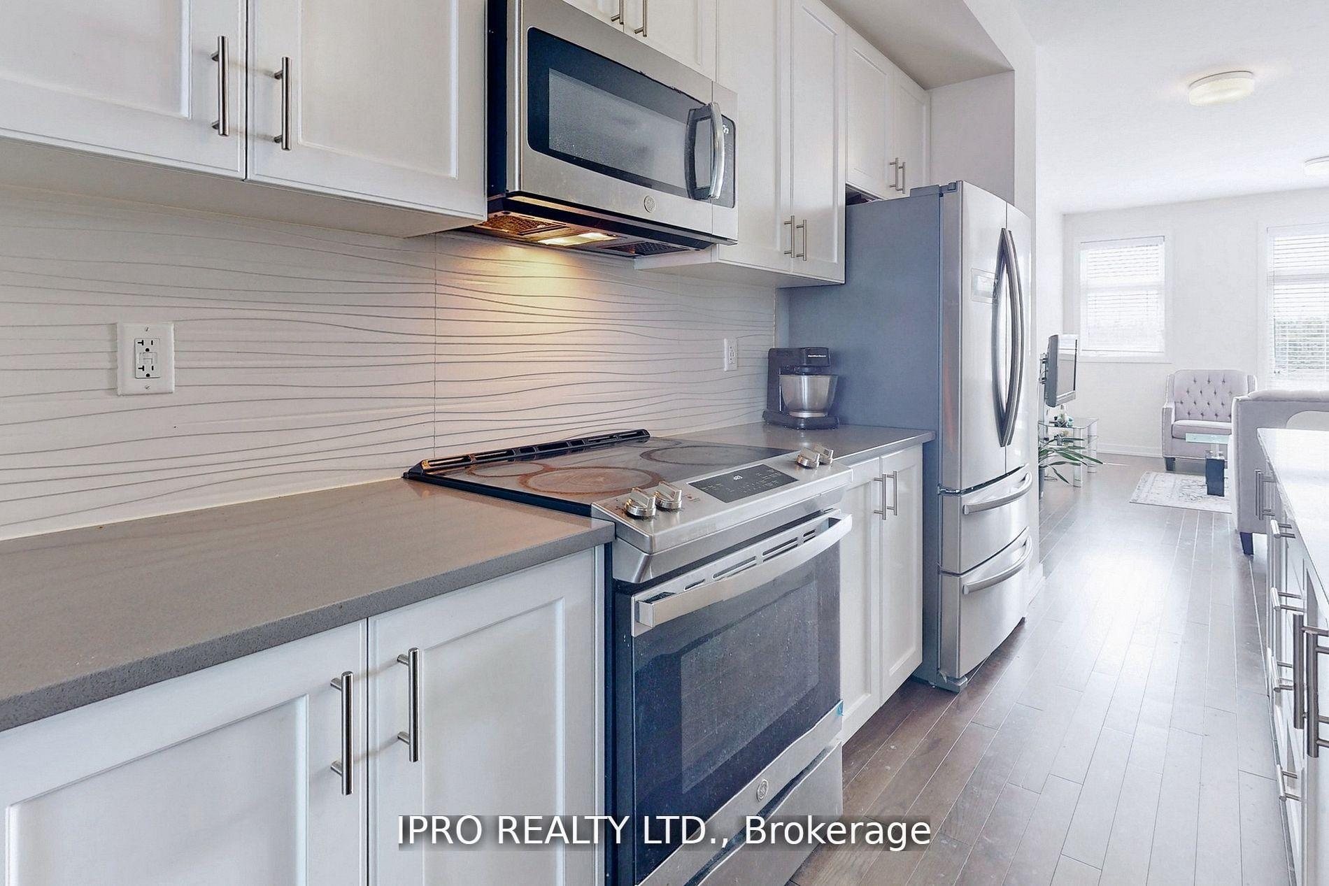Photo 2 of 2614 Castlegate Crossing Circle, Pickering, Duffin Heights — HOMEH