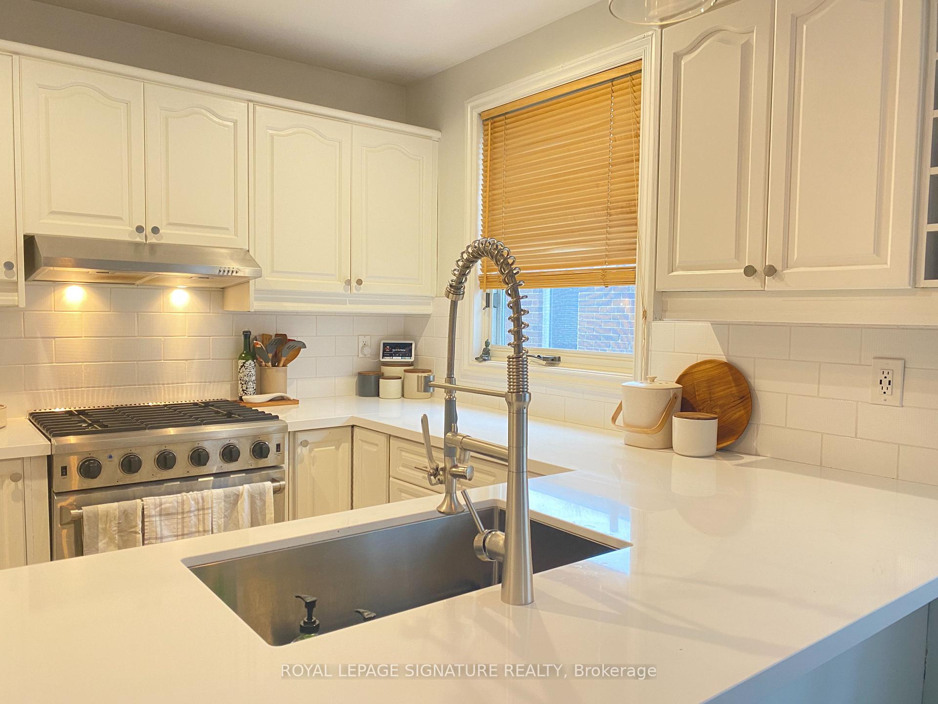Photo 15 of Unit 4, 6 Markdale Avenue, Toronto, Humewood-Cedarvale — HOMEH