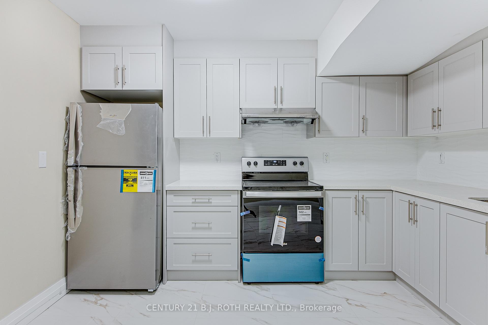 Photo 3 of Unit 2, 98 Peel Street, Barrie, Wellington — HOMEH