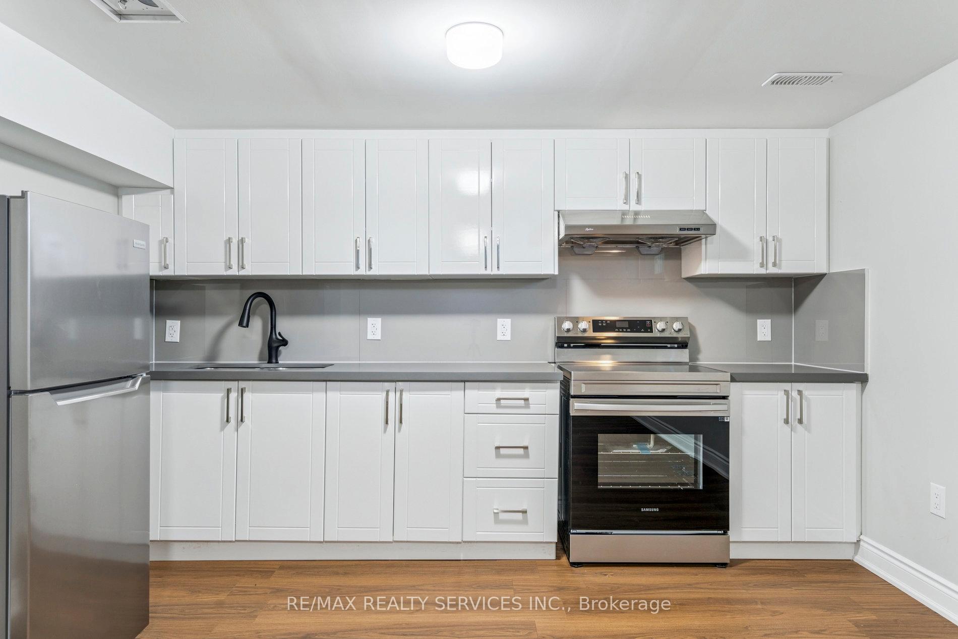 Photo 6 of Unit Studio A, 15 Mcclure Avenue, Brampton, Northwood Park — HOMEH
