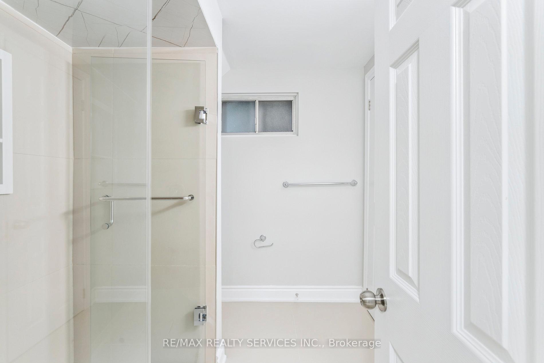 Photo 8 of Unit Studio A, 15 Mcclure Avenue, Brampton, Northwood Park — HOMEH
