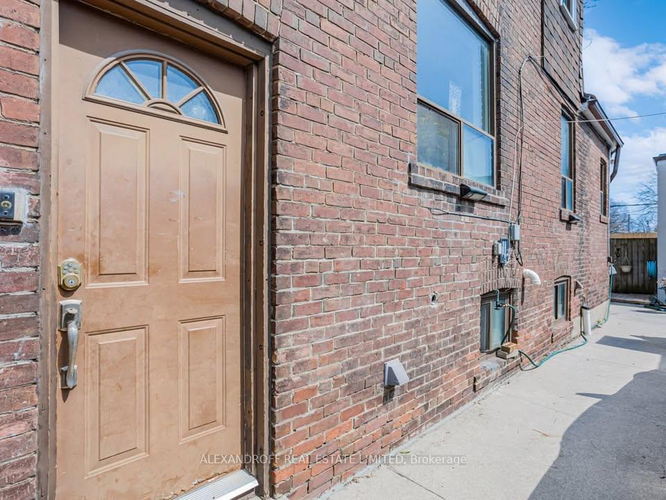 Photo 7 of Unit Studio, 61 Cambridge Avenue, Toronto, Playter Estates-Danforth — HOMEH