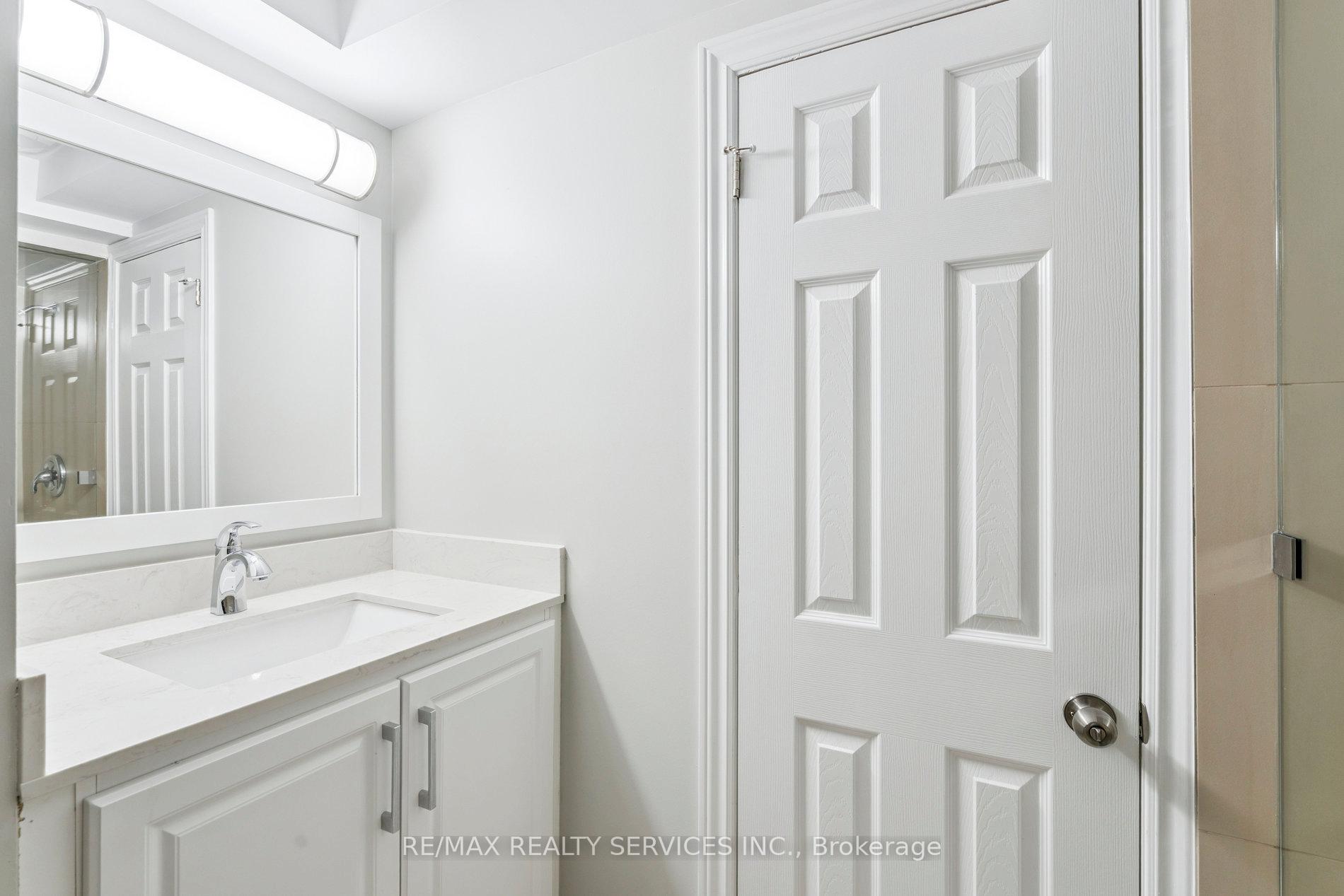 Photo 6 of Unit Studio B, 15 Mcclure Avenue, Brampton, Northwood Park — HOMEH