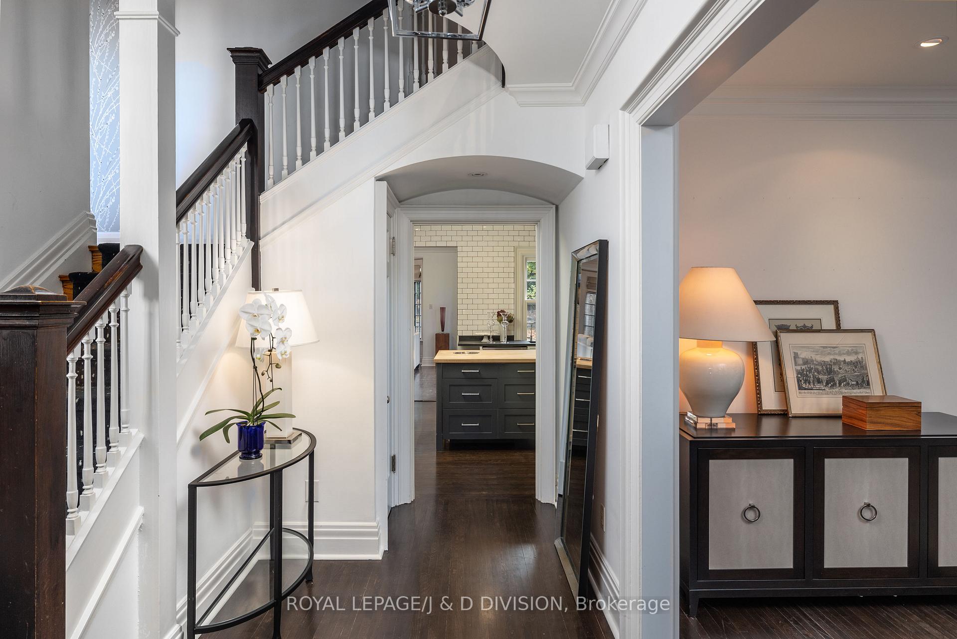 Photo 3 of 15 Killarney Road, Toronto, Forest Hill South — HOMEH