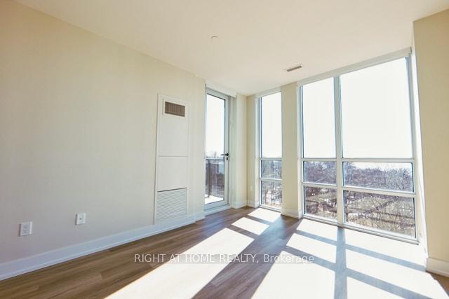 Photo 7 of Unit 1117, 41 Johnson Street, Barrie, North Shore — HOMEH