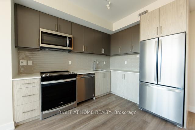Front of Unit 1014, 41 Johnson Street