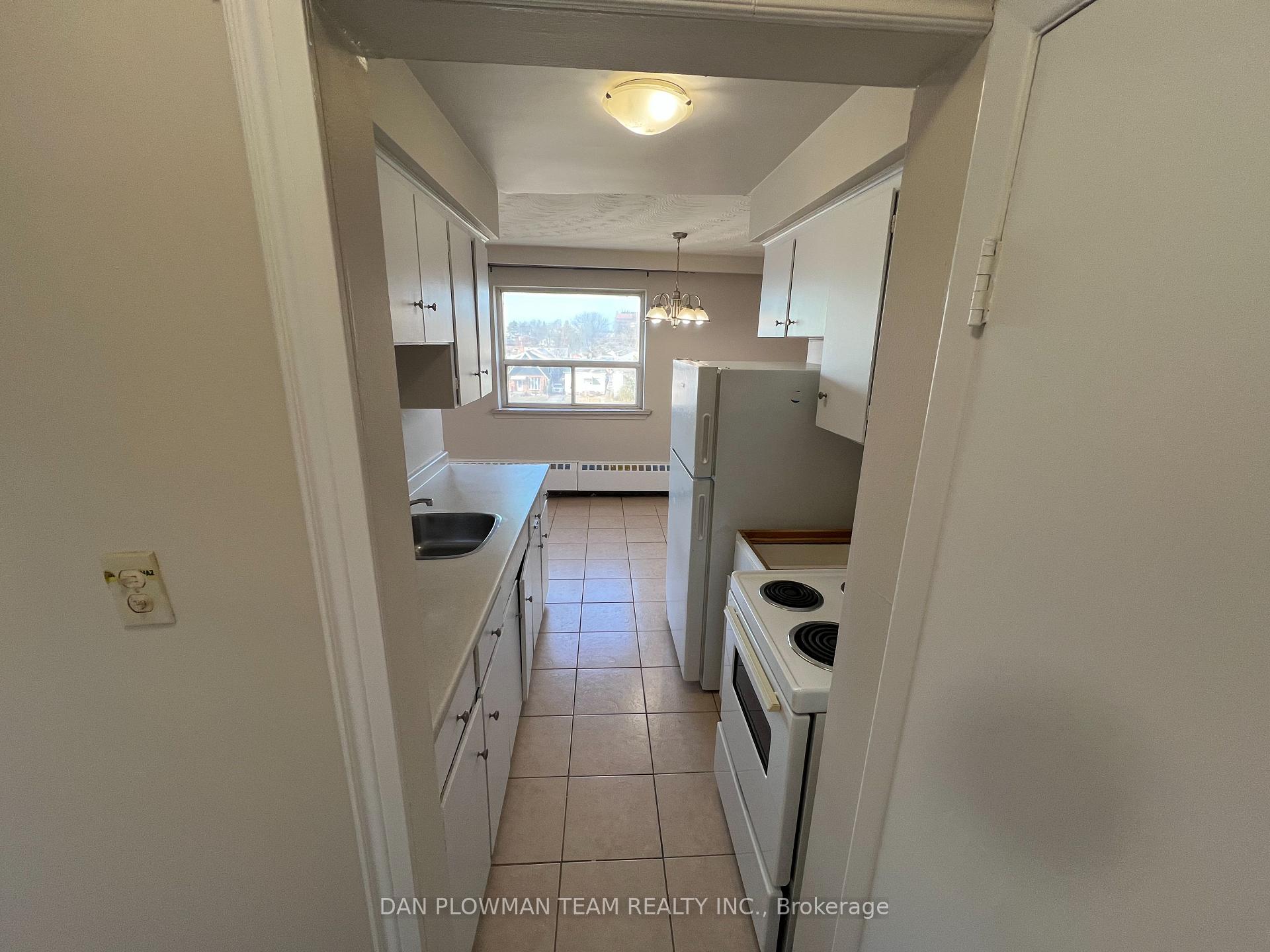 Photo 5 of Unit 305, 170 Park Road S, Oshawa, Vanier — HOMEH