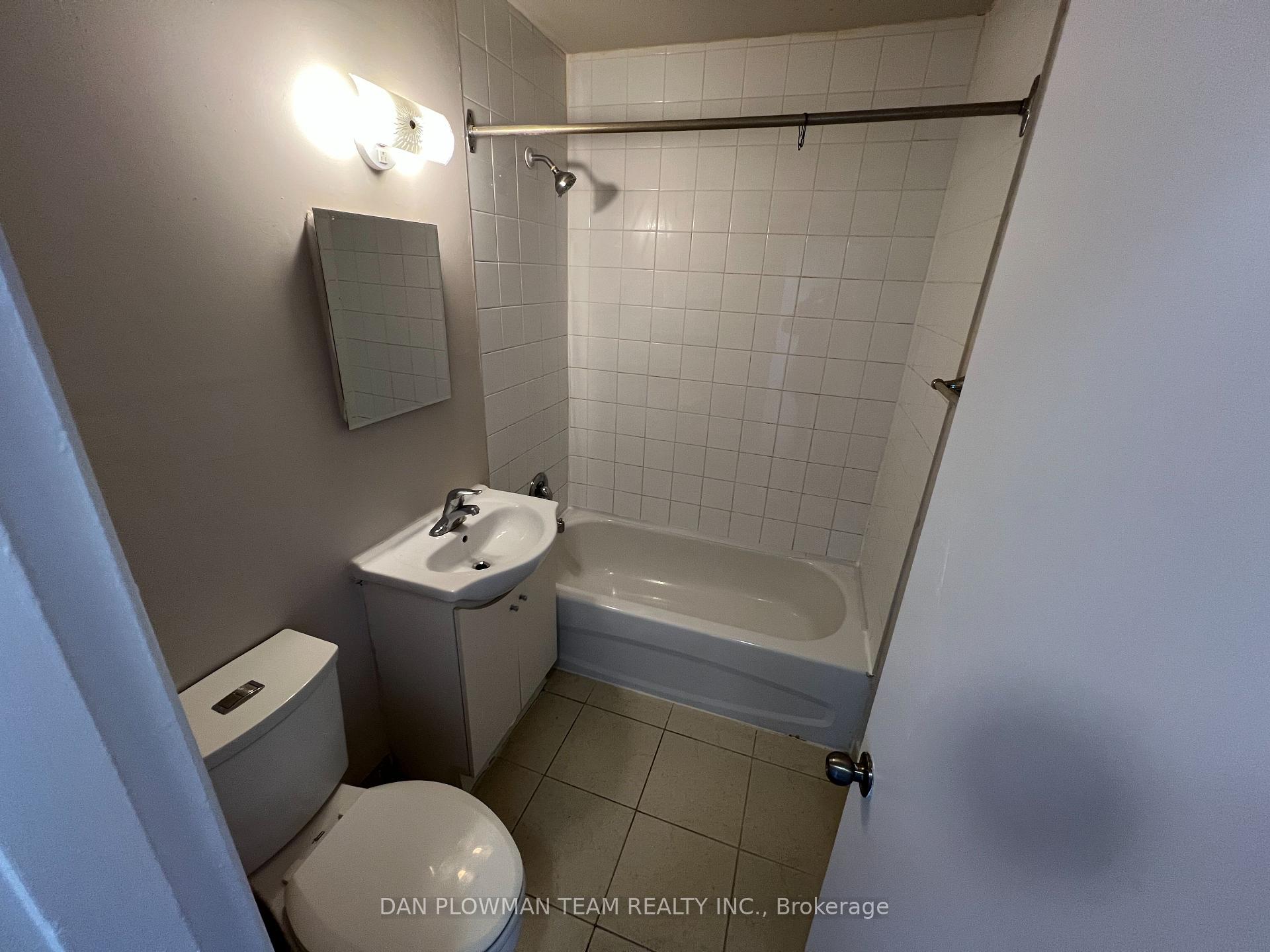 Photo 8 of Unit 305, 170 Park Road S, Oshawa, Vanier — HOMEH