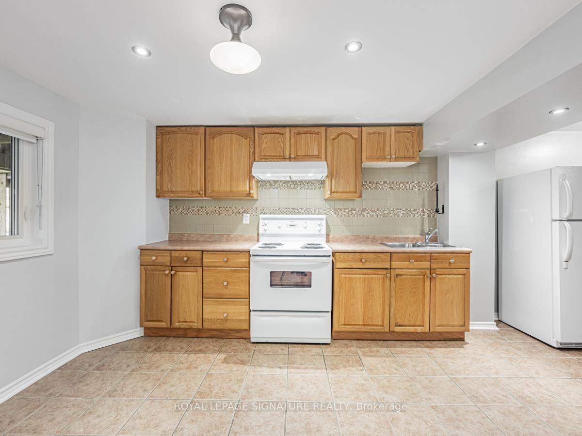 Photo 7 of Unit Bsmt, 1557 Avonmore Square, Pickering, Town Centre — HOMEH
