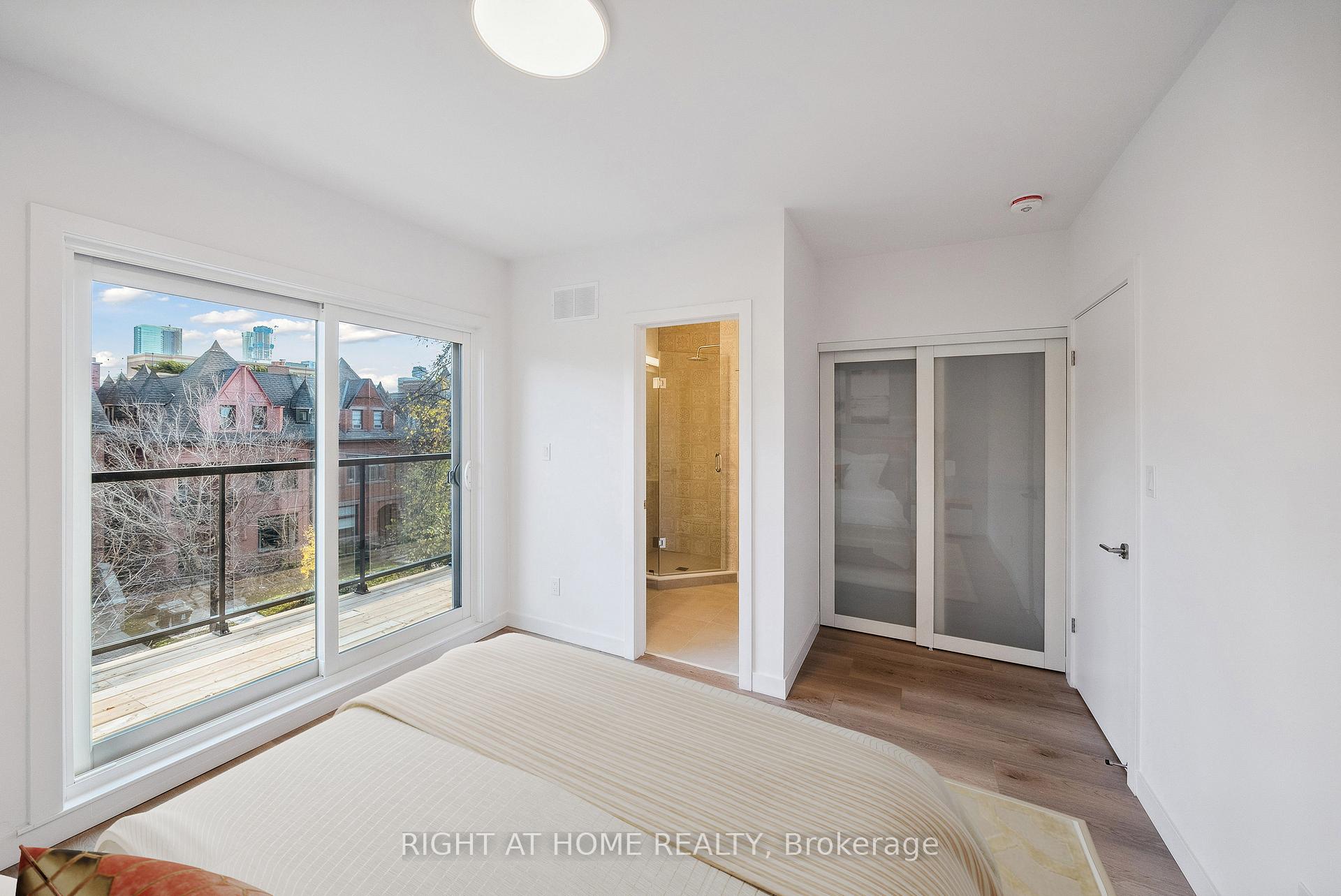 Photo 11 of Unit 3, 112 Walmer Road, Toronto, The Annex — HOMEH
