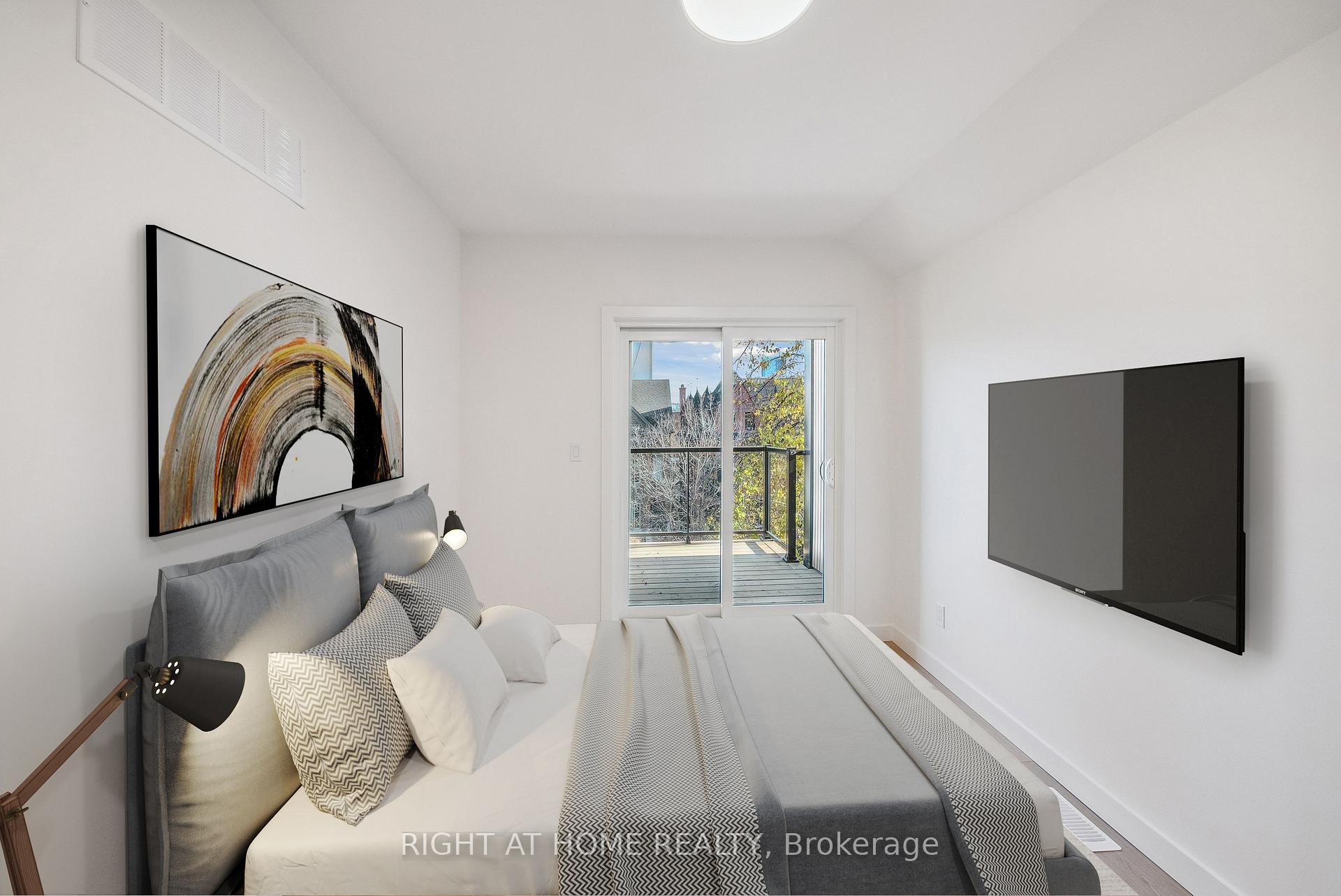 Photo 15 of Unit 3, 112 Walmer Road, Toronto, The Annex — HOMEH