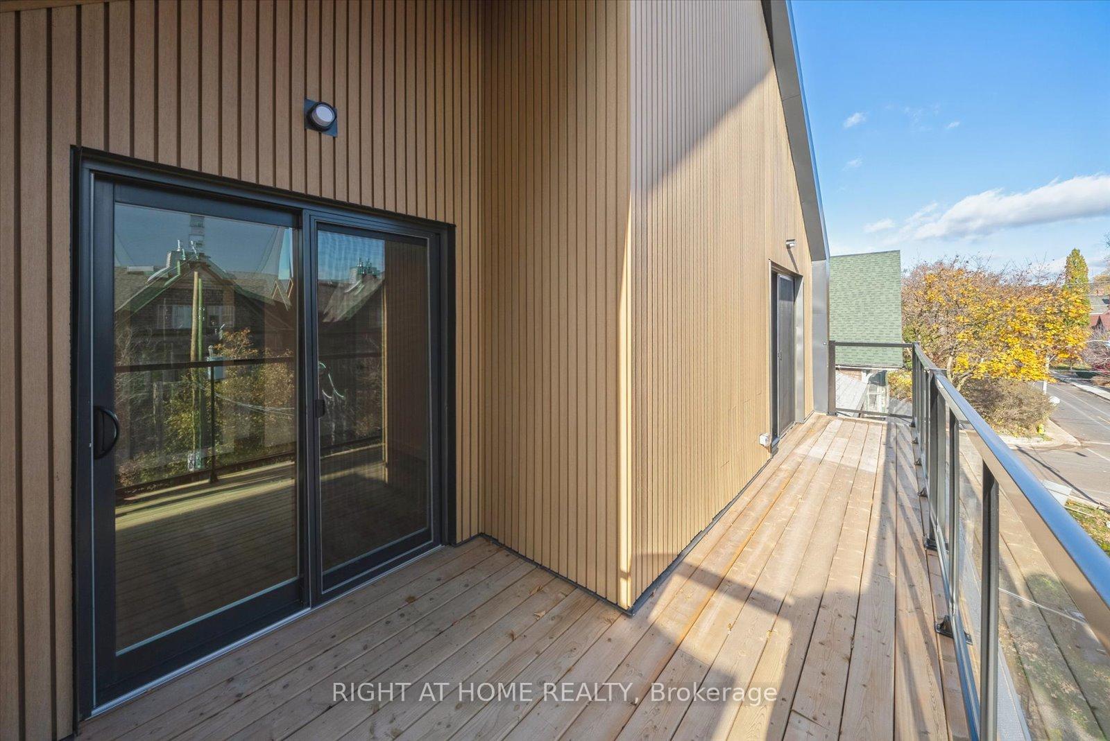 Photo 4 of Unit 3, 112 Walmer Road, Toronto, The Annex — HOMEH