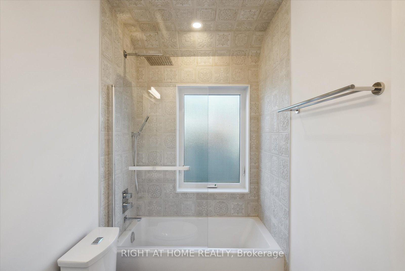 Photo 7 of Unit 3, 112 Walmer Road, Toronto, The Annex — HOMEH