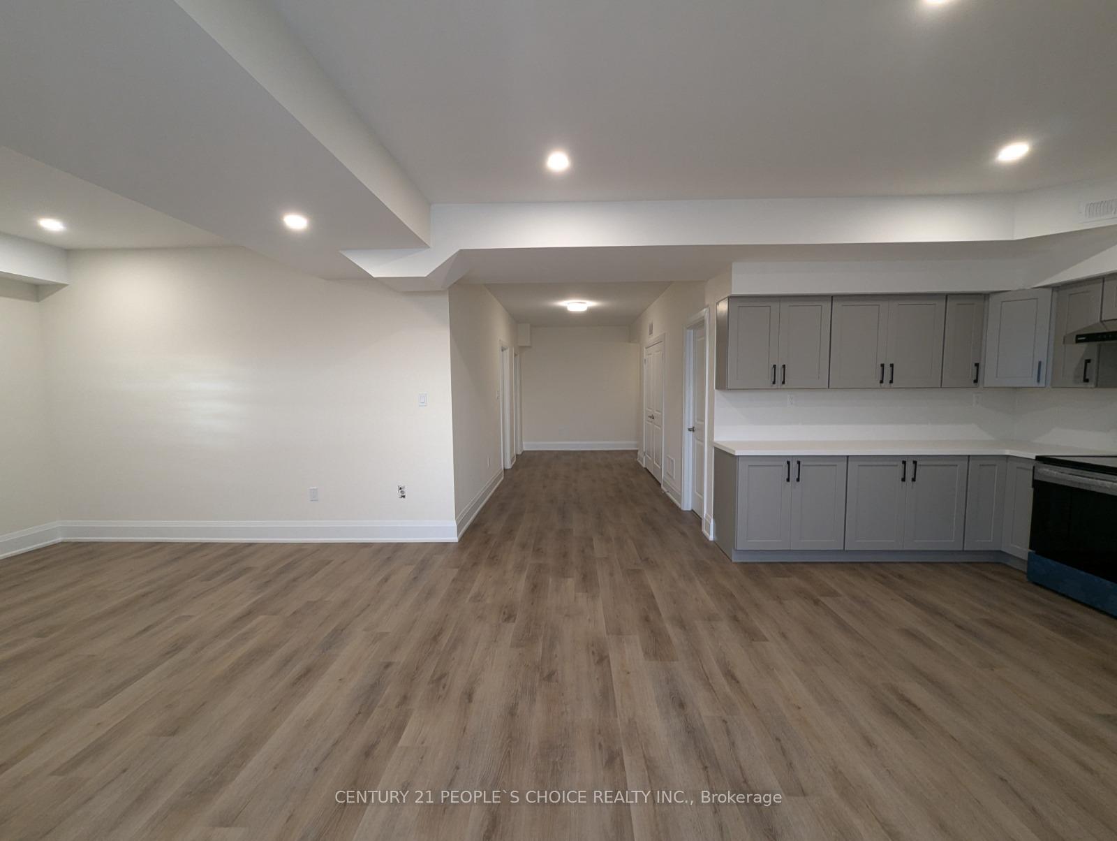 Photo 9 of 526 Kleinberg Summit Way, Vaughan, Kleinburg — HOMEH