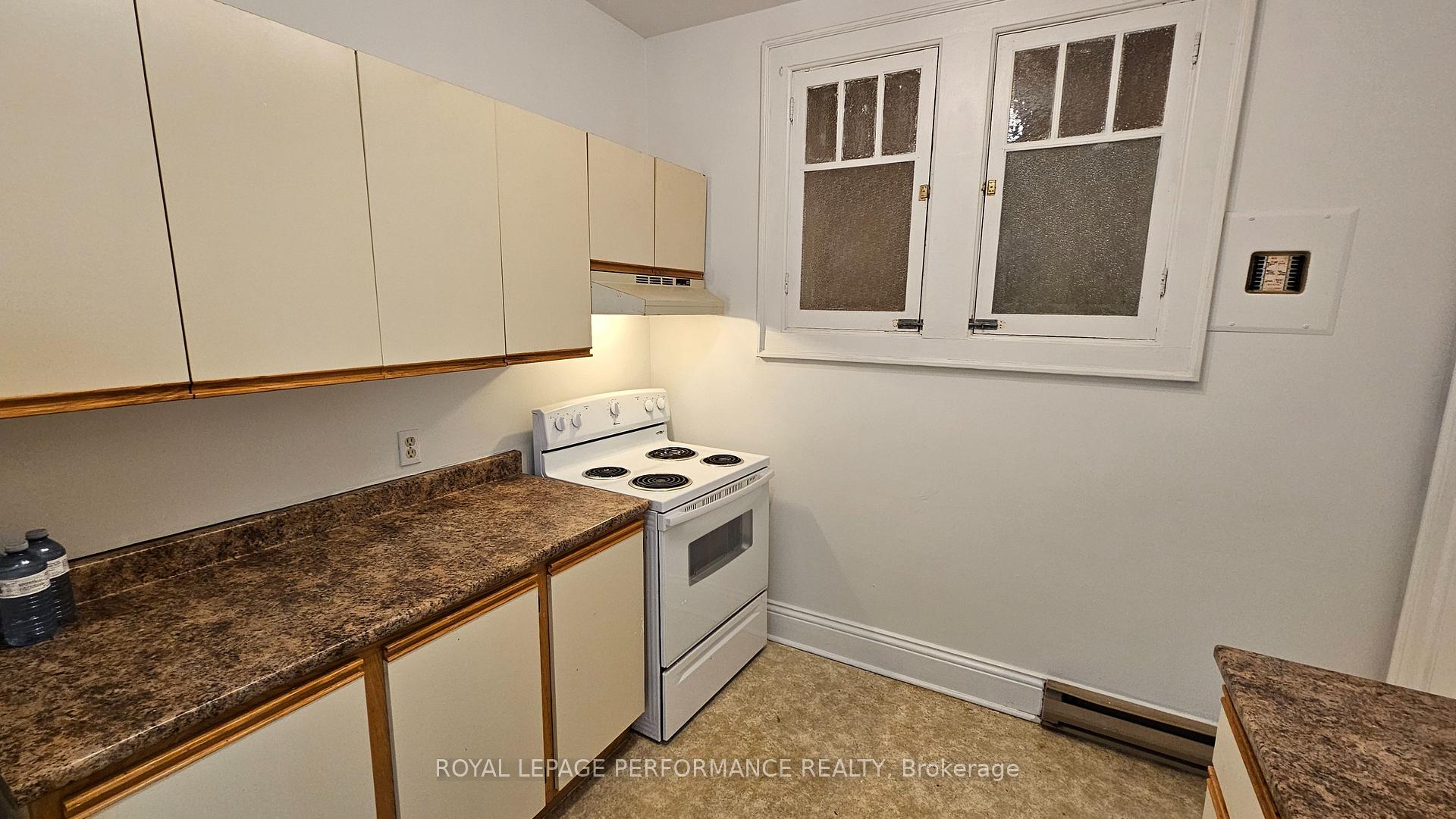 Photo 3 of Unit 7, 210-228 Pitt Street W, Cornwall — HOMEH