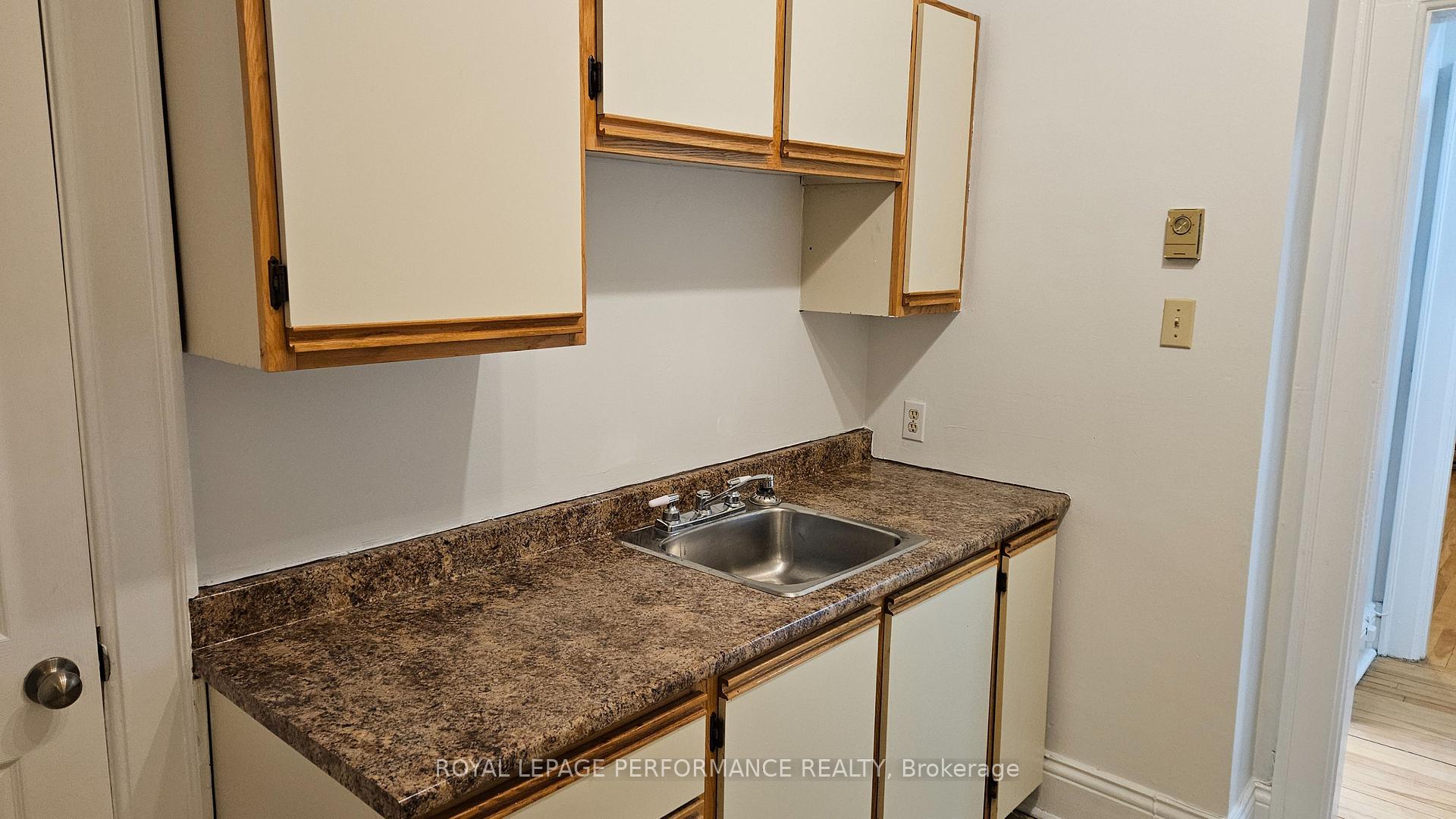Photo 2 of Unit 7, 210-228 Pitt Street W, Cornwall — HOMEH