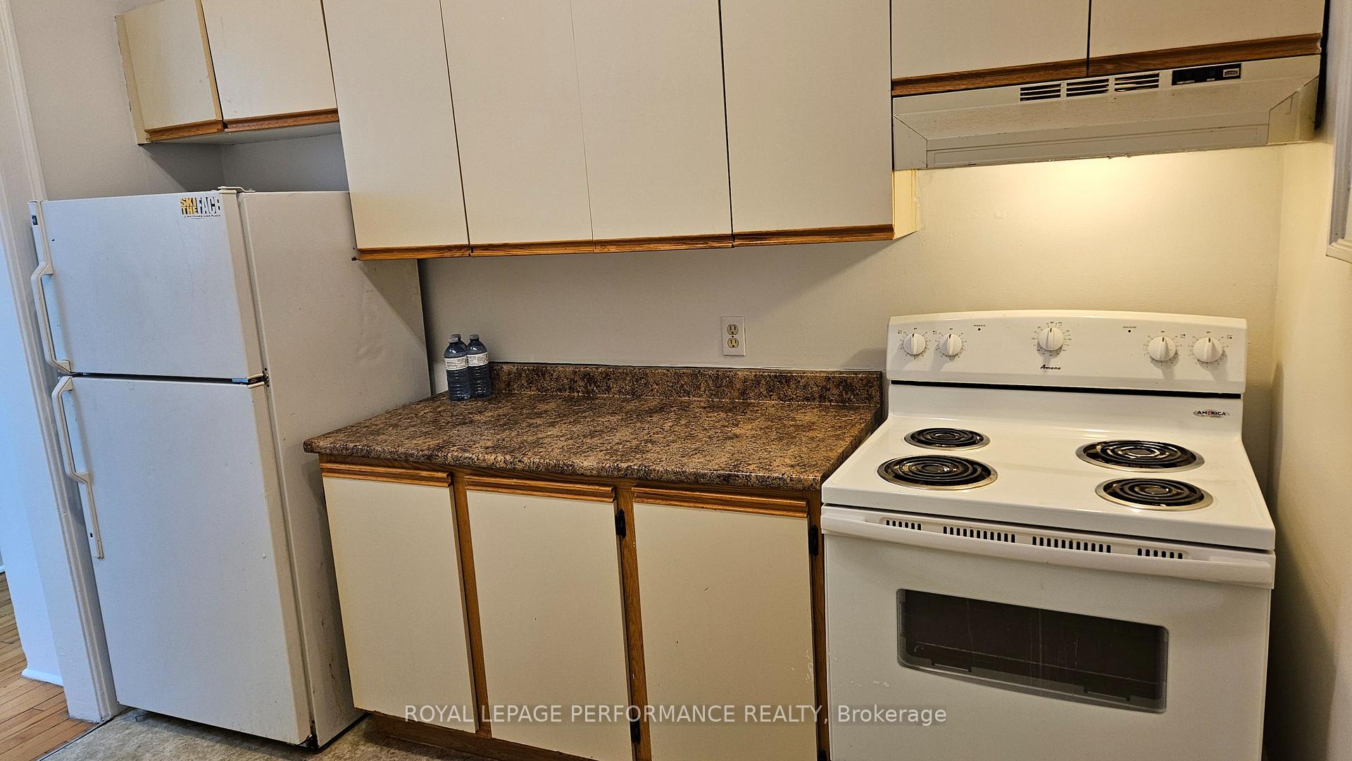 Photo 4 of Unit 7, 210-228 Pitt Street W, Cornwall — HOMEH