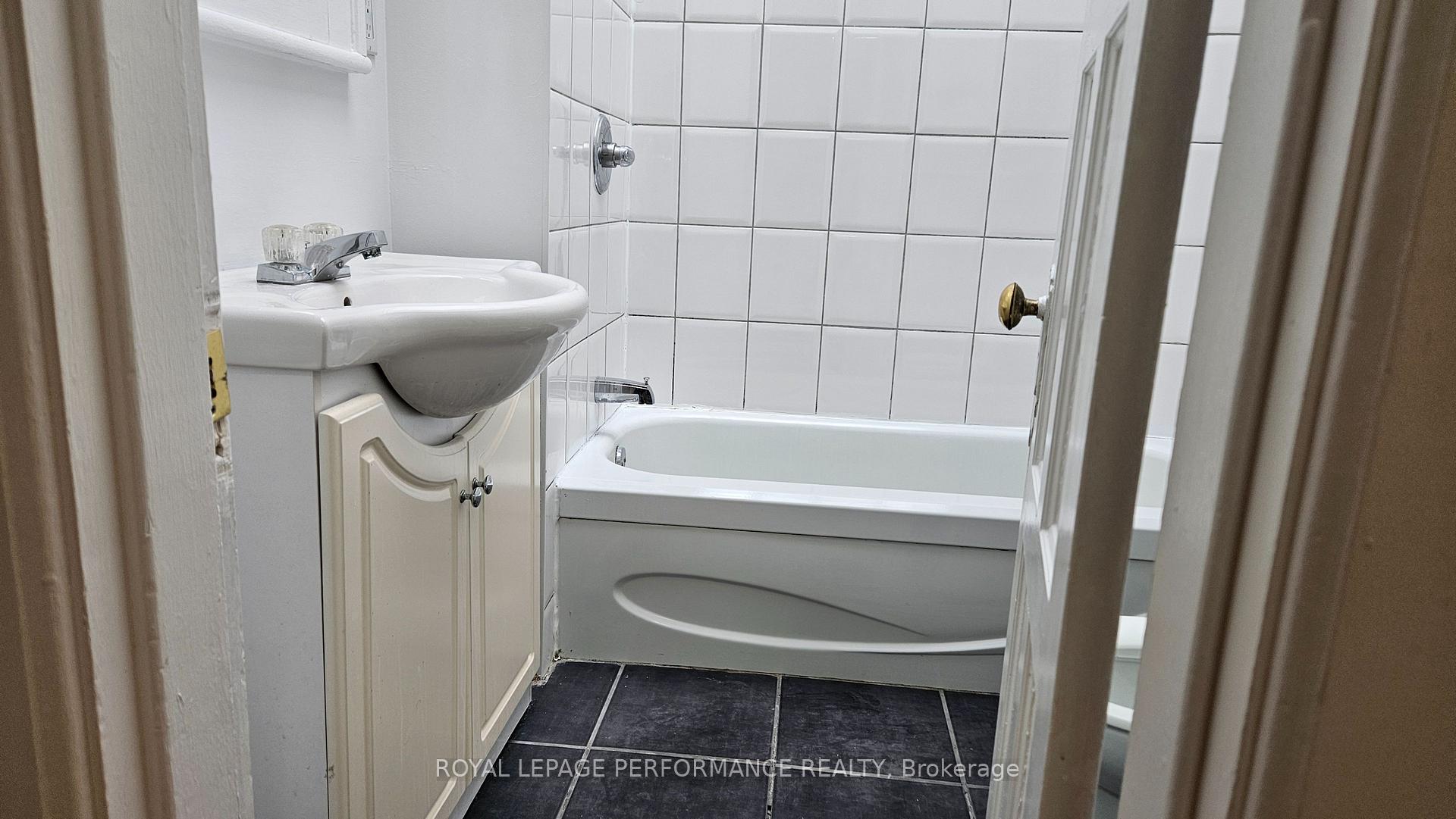 Photo 7 of Unit 7, 210-228 Pitt Street W, Cornwall — HOMEH