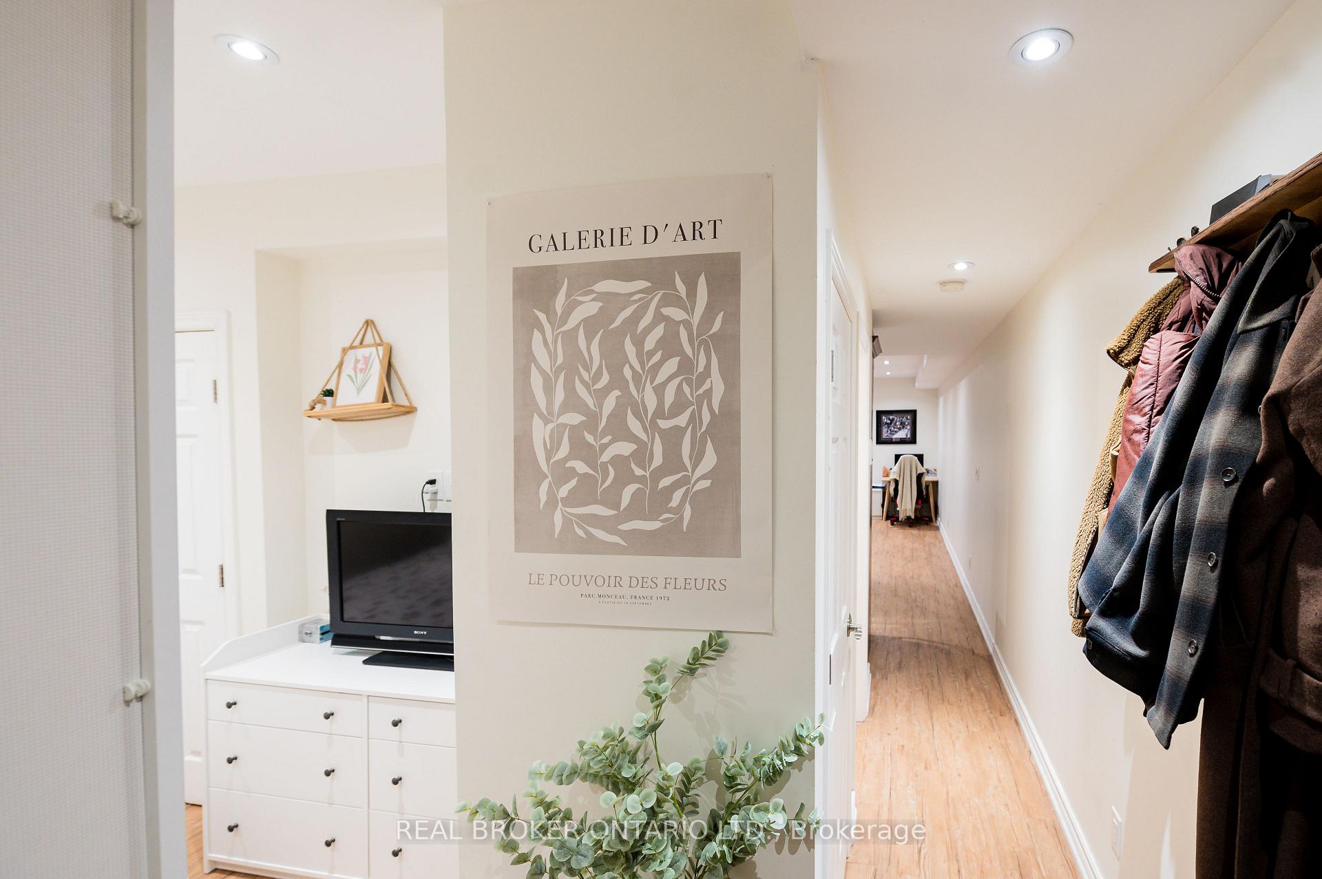 Photo 2 of Unit 8, 85 Beech Avenue, Toronto, The Beaches — HOMEH