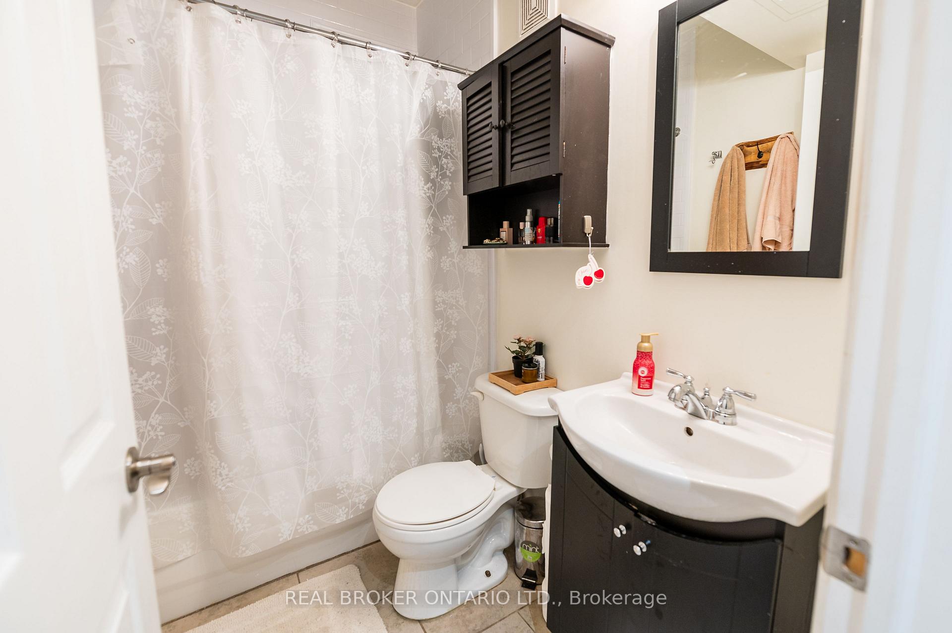 Photo 3 of Unit 8, 85 Beech Avenue, Toronto, The Beaches — HOMEH