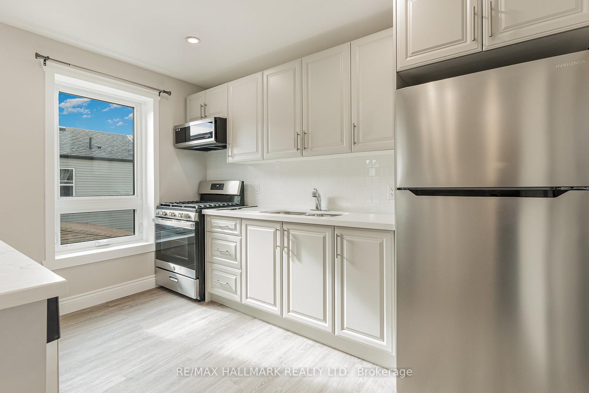 Photo 9 of Unit 2nd, 291 Emerald Street N, Hamilton, Landsdale — HOMEH