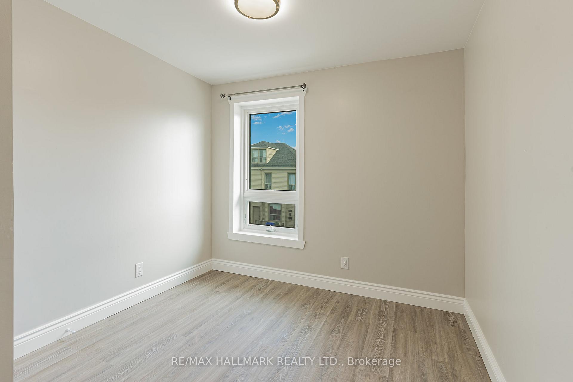 Photo 4 of Unit 2nd, 291 Emerald Street N, Hamilton, Landsdale — HOMEH