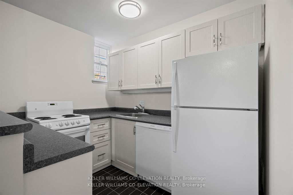 Photo 8 of Unit 16, 2676 Yonge Street, Toronto, Lawrence Park South — HOMEH