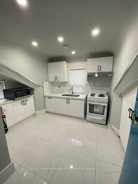 Photo 6 of Unit 305, 206 Carlton Street, Toronto, Cabbagetown-South St. James Town — HOMEH