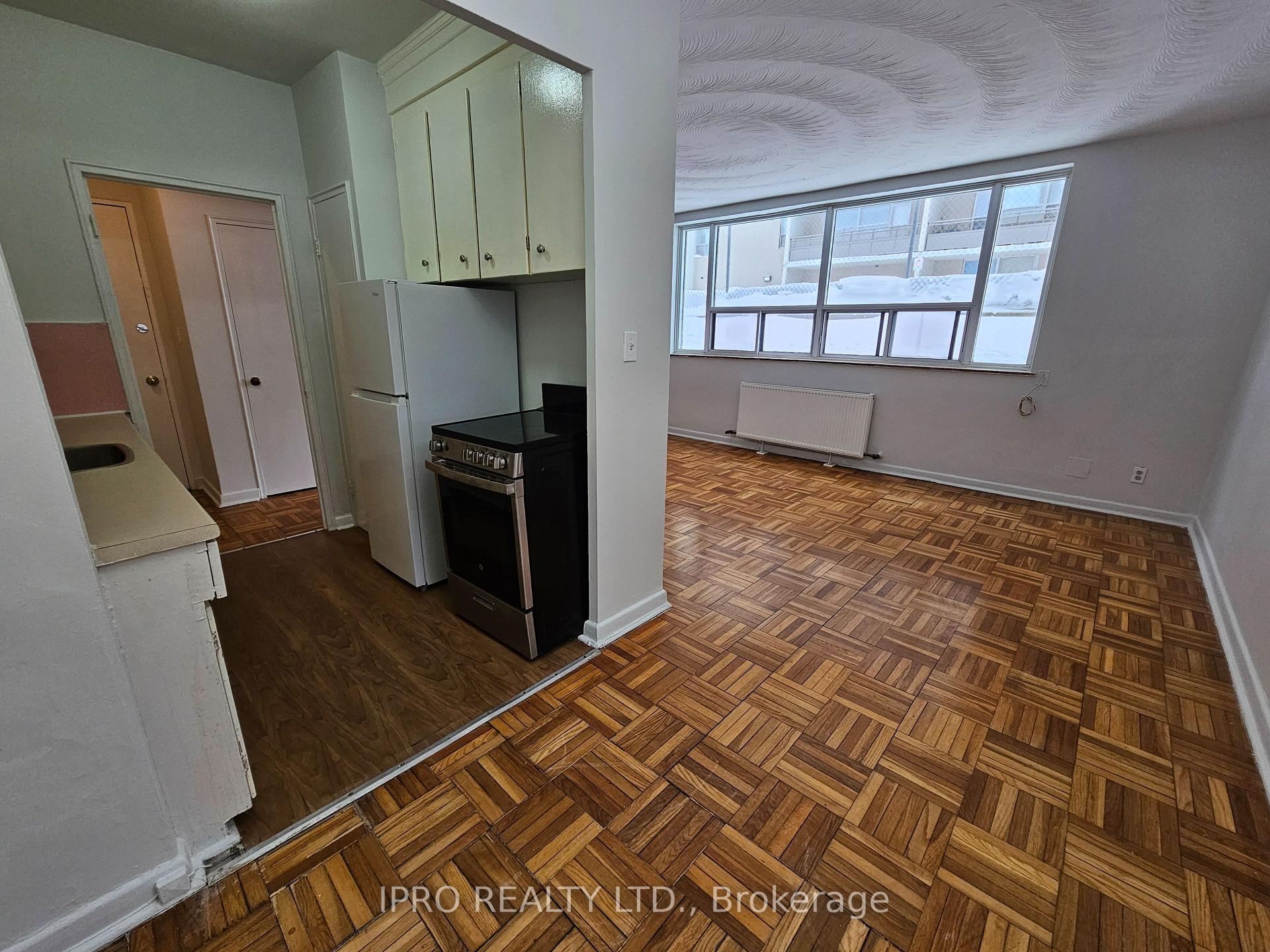 Photo 10 of Unit 103, 20 Cosburn Avenue, Toronto, Danforth Village-East York — HOMEH