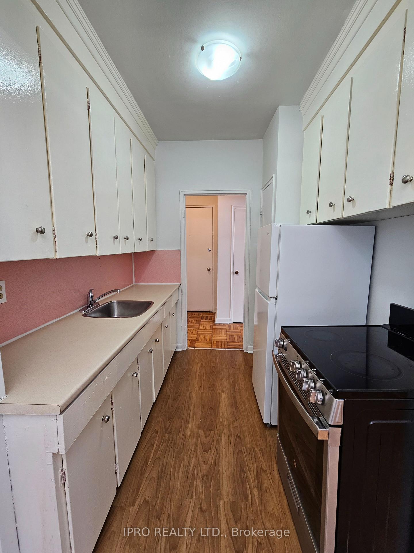 Photo 8 of Unit 103, 20 Cosburn Avenue, Toronto, Danforth Village-East York — HOMEH