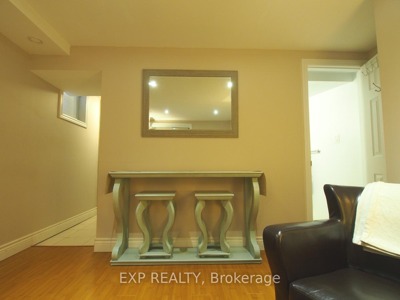 Photo 8 of Unit C, 903.5 Bathurst Street, Toronto, The Annex — HOMEH