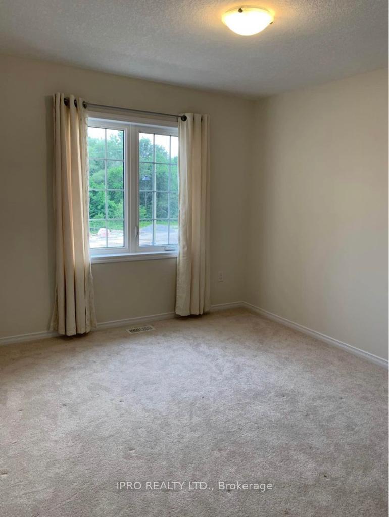 Photo 4 of 327 Dolman Street, Kitchener — HOMEH