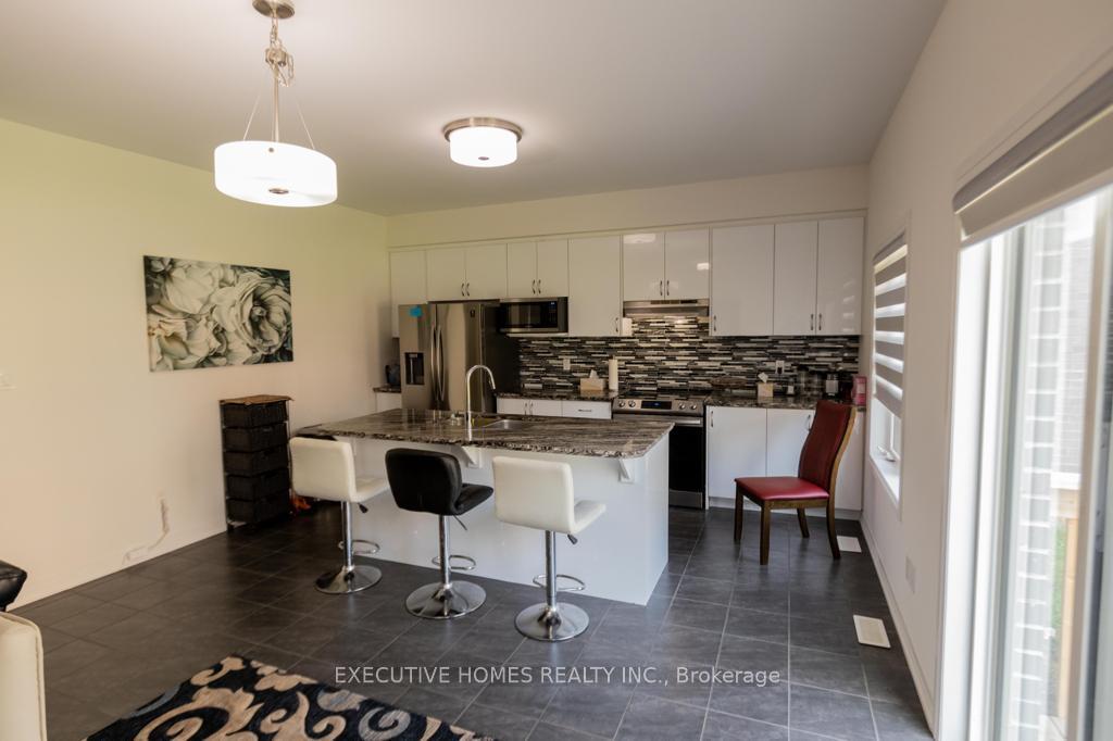 Photo 3 of Unit (Upper Portion), 79 Flagg Avenue, Brant, Paris — HOMEH