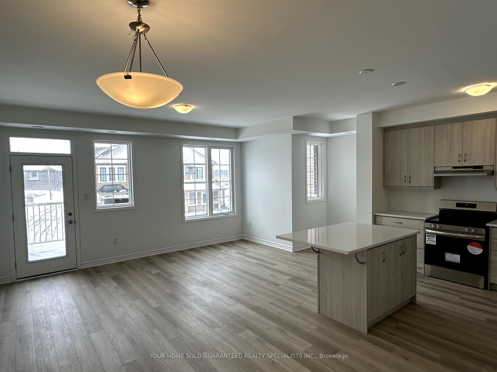Photo 2 of 12 Ennerdale Street, Barrie, Rural Barrie Southwest — HOMEH