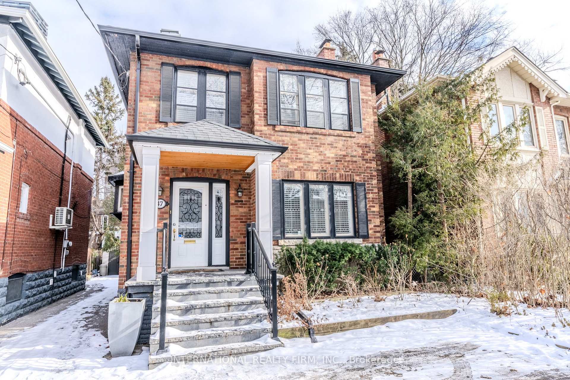 Front of Unit MainSec, 47 Maxwell Avenue