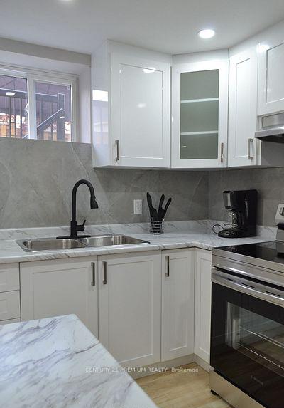 Photo 2 of Unit Bsmt, 39 Earl Grey Crescent W, Brampton, Bram West — HOMEH