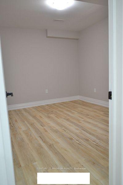 Photo 6 of Unit Bsmt, 39 Earl Grey Crescent W, Brampton, Bram West — HOMEH