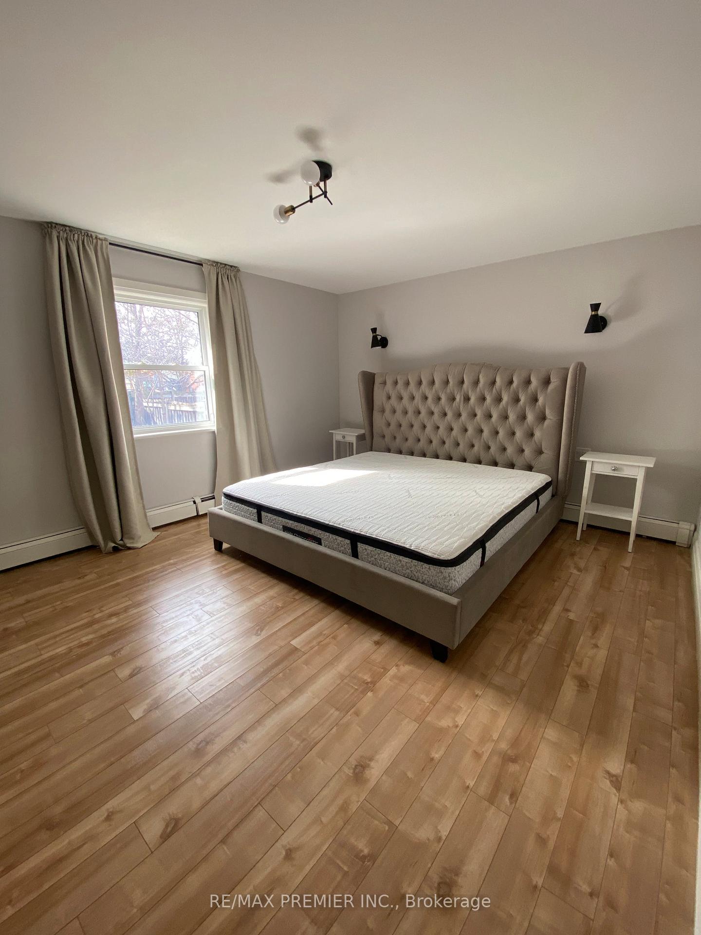 Photo 14 of Unit Main Floor, 7918 Kipling Avenue, Vaughan, West Woodbridge — HOMEH