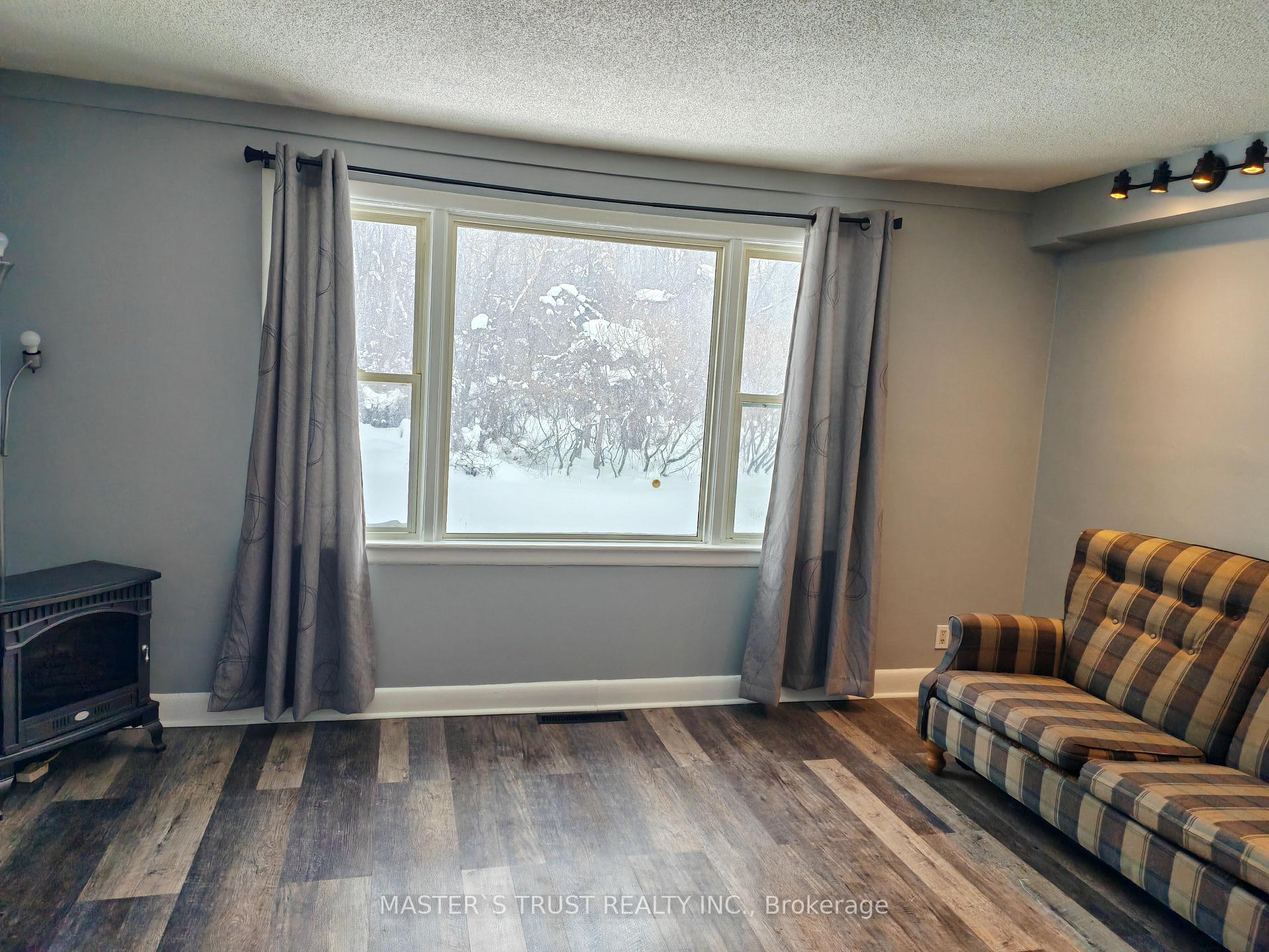 Front of Unit 1, 356 Barrie Road