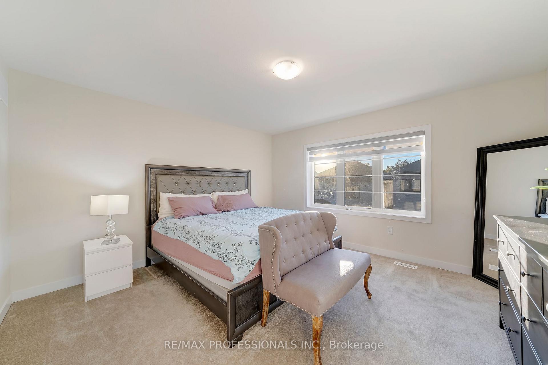 Photo 7 of 17 Santos Drive, Haldimand — HOMEH