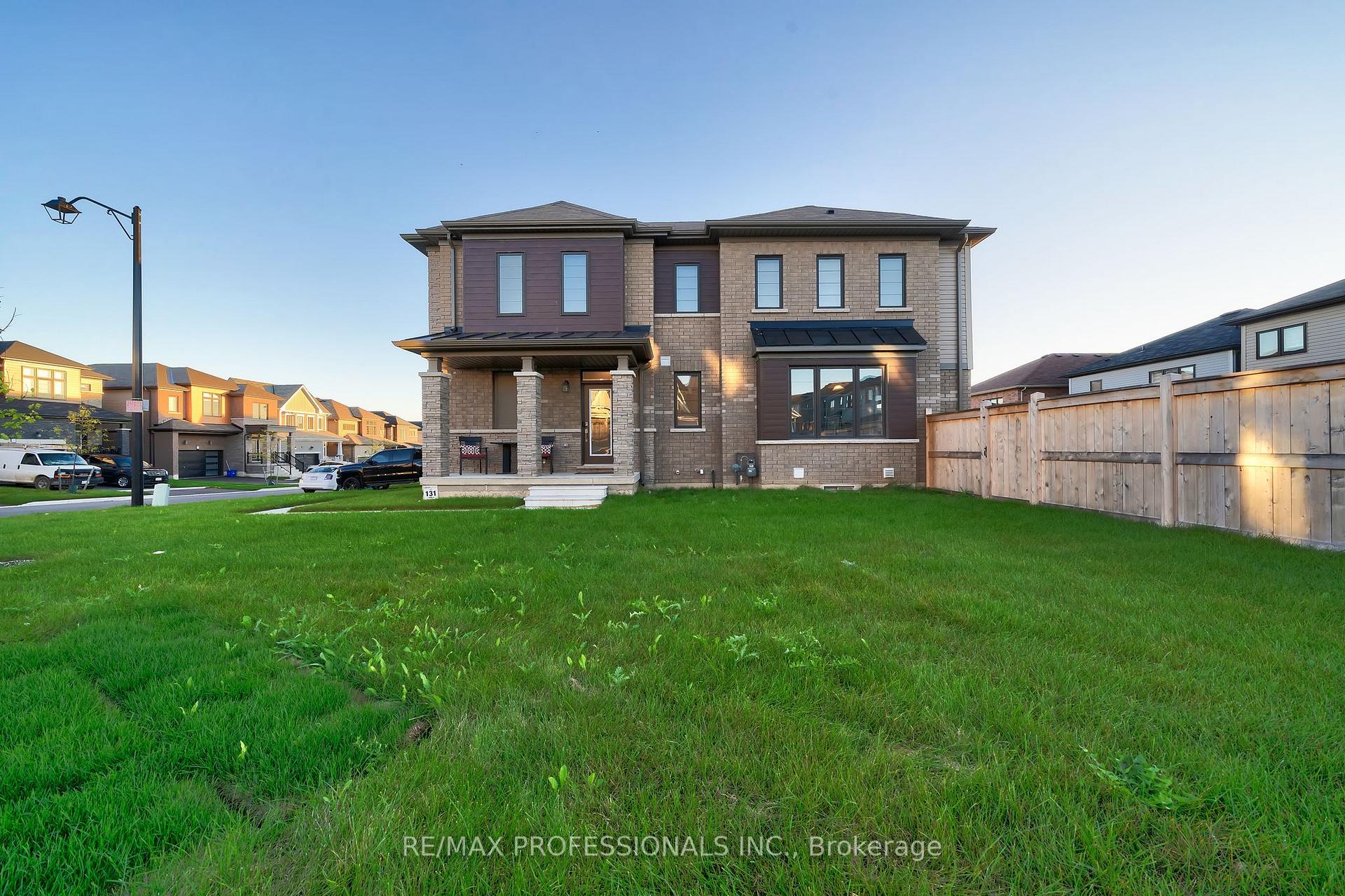 Photo 17 of 17 Santos Drive, Haldimand — HOMEH
