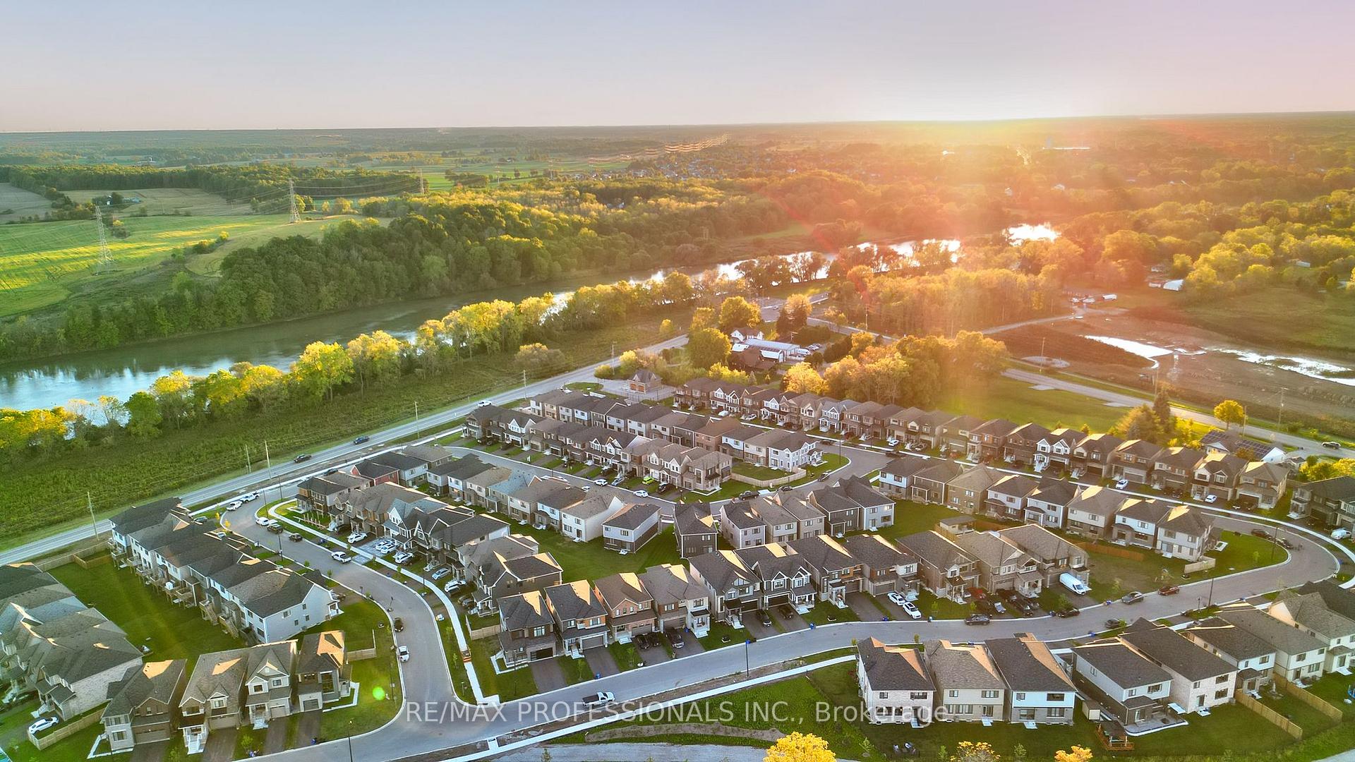 Photo 19 of 17 Santos Drive, Haldimand — HOMEH