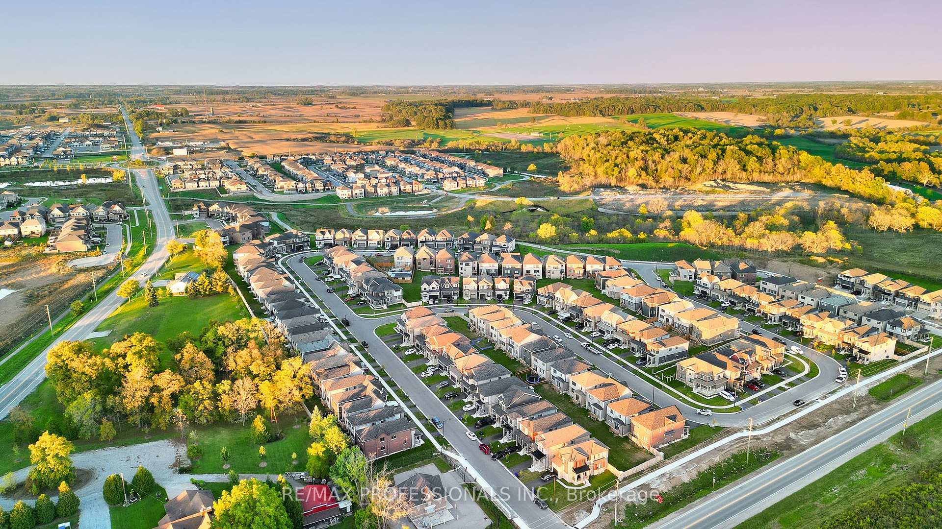 Photo 9 of 17 Santos Drive, Haldimand — HOMEH