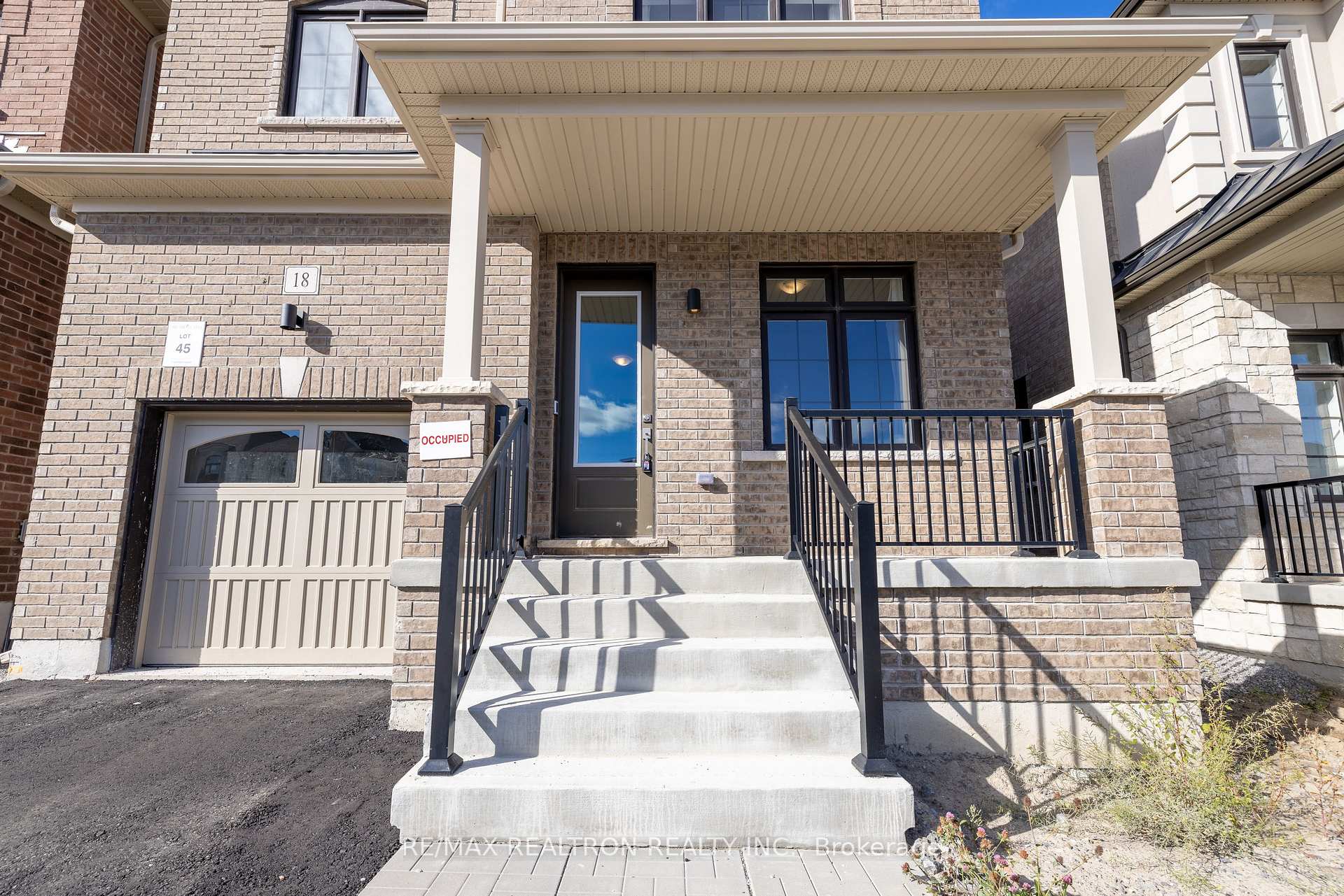 Photo 2 of 18 Northrop Avenue, Clarington, Newcastle — HOMEH