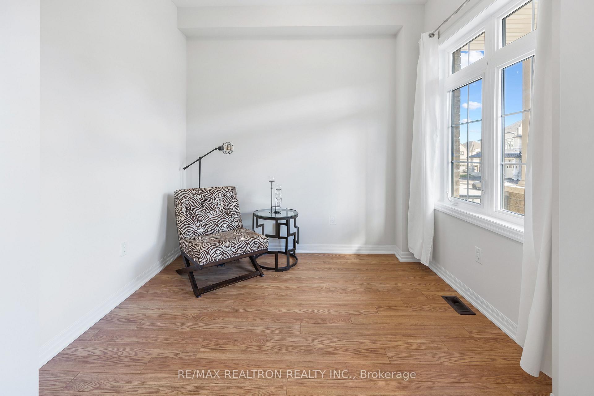 Photo 14 of 18 Northrop Avenue, Clarington, Newcastle — HOMEH