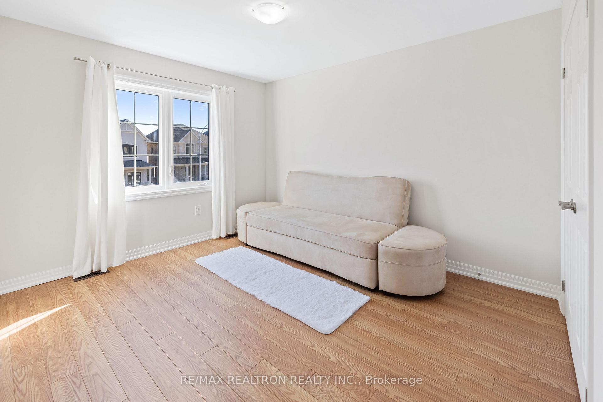 Photo 27 of 18 Northrop Avenue, Clarington, Newcastle — HOMEH