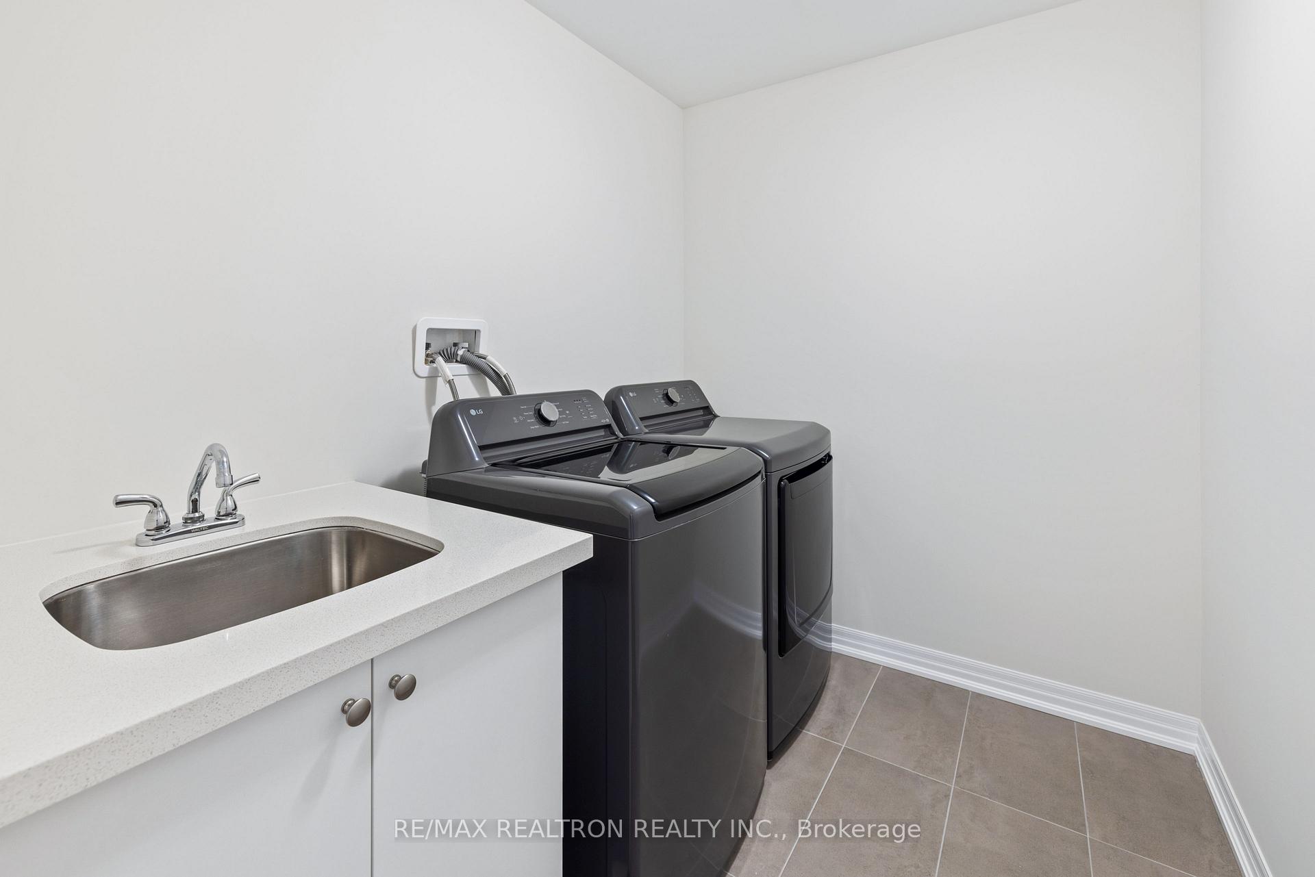 Photo 25 of 18 Northrop Avenue, Clarington, Newcastle — HOMEH