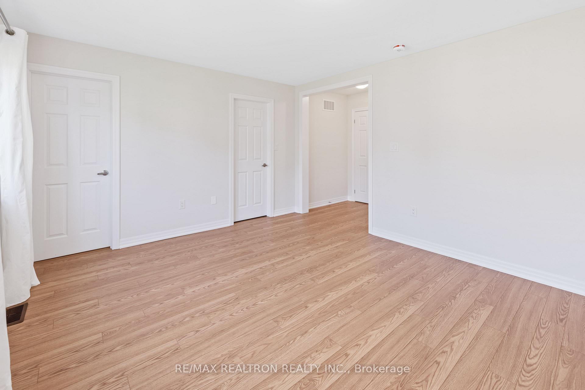 Photo 15 of 18 Northrop Avenue, Clarington, Newcastle — HOMEH