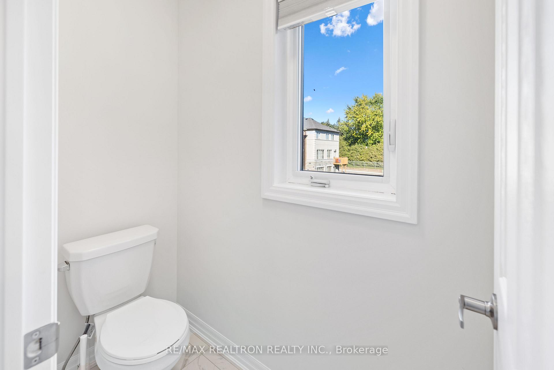 Photo 18 of 18 Northrop Avenue, Clarington, Newcastle — HOMEH