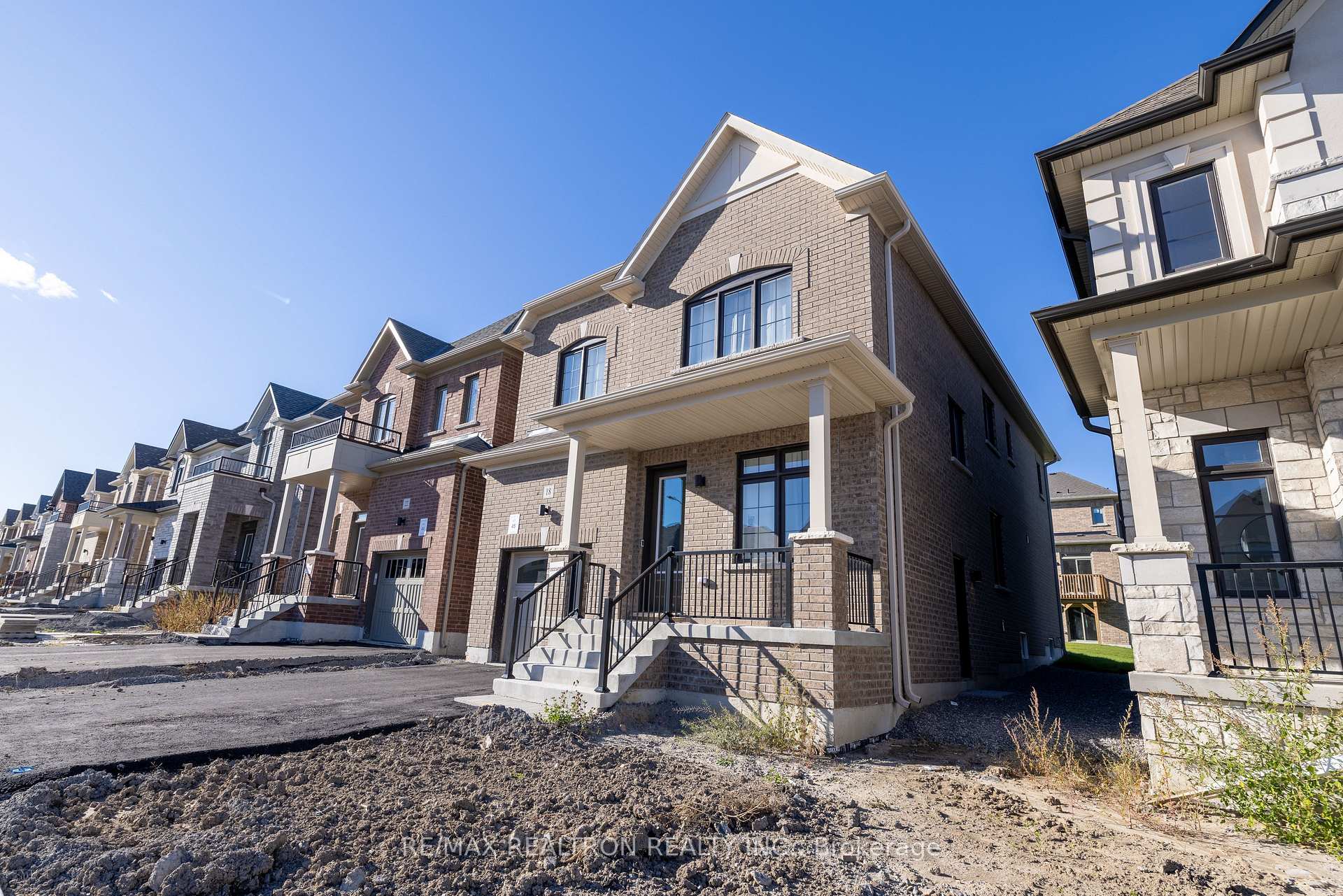 Photo 30 of 18 Northrop Avenue, Clarington, Newcastle — HOMEH